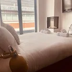 Shoreditch 3 Bed 2 Bath Apartment Large Terrace & Park View
