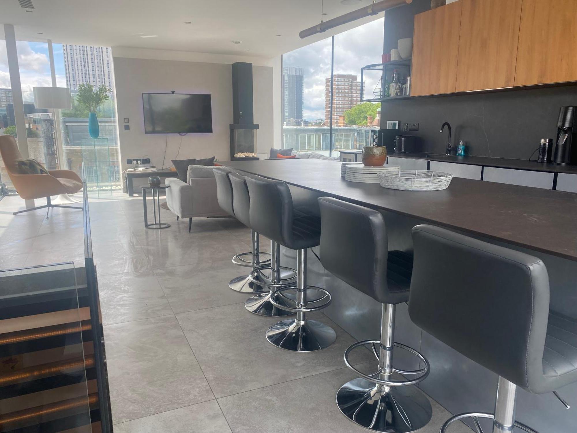 Shoreditch 3 Bed 2 Bath Large Terrace & Park View