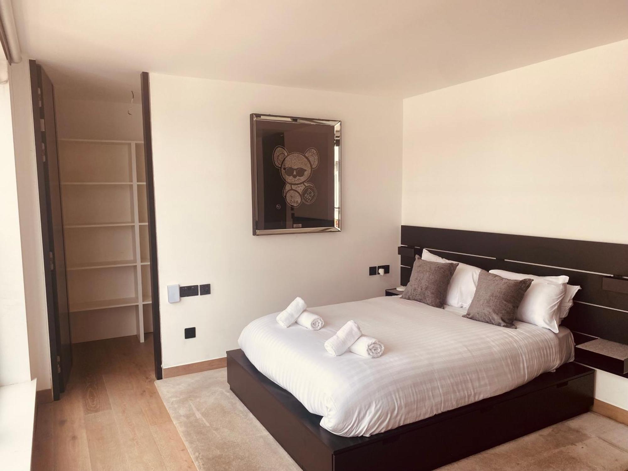 Shoreditch 3 Bed 2 Bath Large Terrace & Park View * Londra